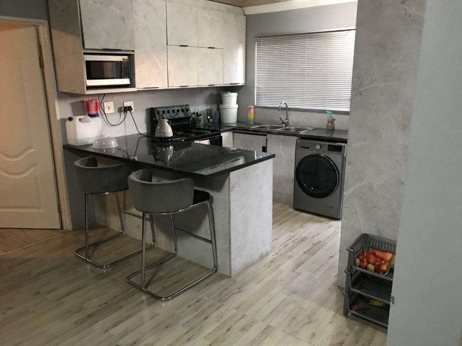 3 Bedroom Property for Sale in Heidedal Free State